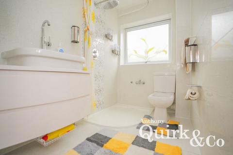 2 bedroom detached bungalow for sale, Tantelen Avenue, Canvey Island, SS8