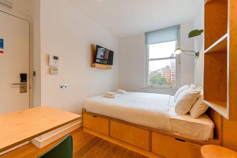 Studio to rent, Philbeach Gardens, Earls Court, London, SW5