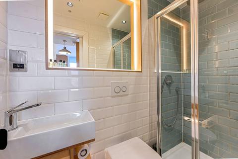Studio to rent, Philbeach Gardens, Earls Court, London, SW5