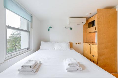 Studio to rent, Philbeach Gardens, Earls Court, London, SW5