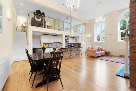 undefined, Borough Road, Isleworth TW7