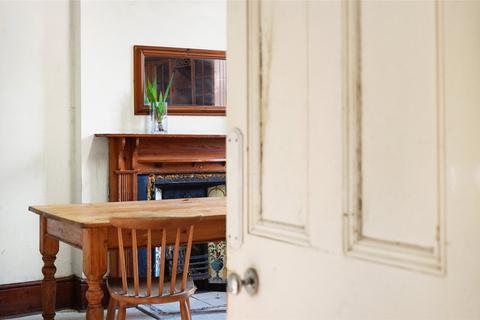 3 bedroom flat for sale, Christchurch Avenue, Brondesbury, London, NW6