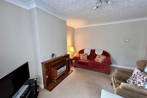 3 bedroom semi-detached house for sale, Frith Close, Leicester LE3