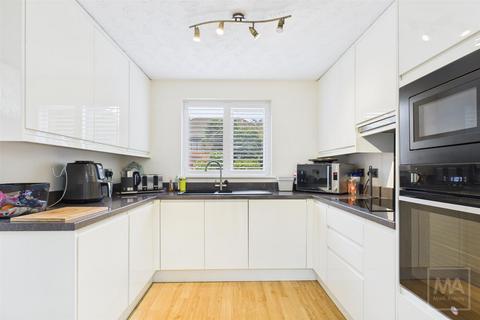 3 bedroom detached house for sale, Matlock Close, Great Sankey, Warrington