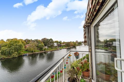 undefined, Riverside Road, Staines-upon-Thames, TW18