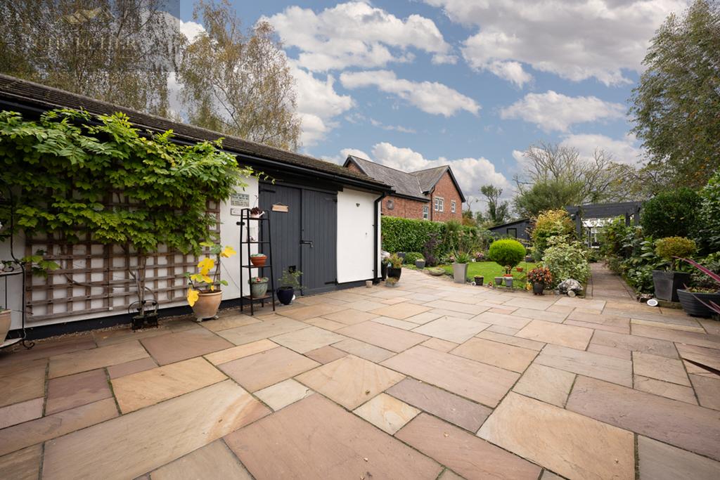 71hall Carr Lane-33