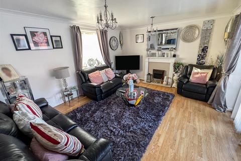 undefined, Chequers Close, Corby NN18