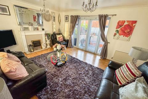 undefined, Chequers Close, Corby NN18
