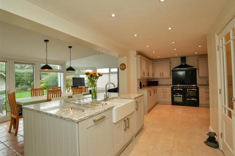 4 bedroom detached house for sale, Church Close, Tollerton, York