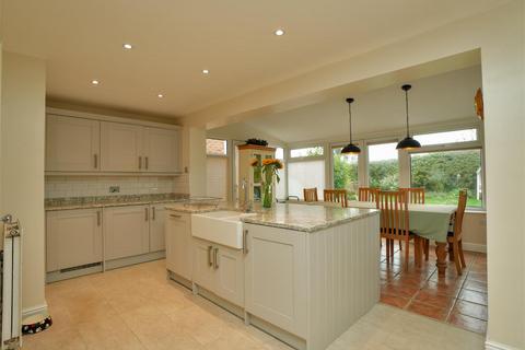 4 bedroom detached house for sale, Church Close, Tollerton, York