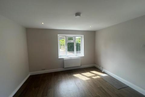 undefined, Abinger Way, Guildford GU4
