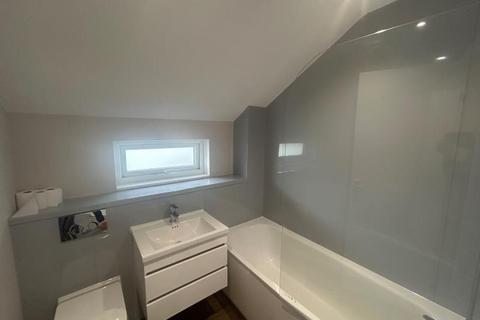 undefined, Abinger Way, Guildford GU4