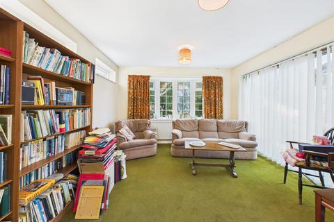 4 bedroom detached house for sale, Davenport Avenue, Hessle