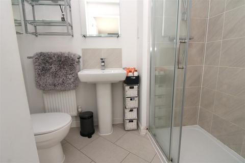3 Challen Vale, Littlehampton, BN17 7BZ
