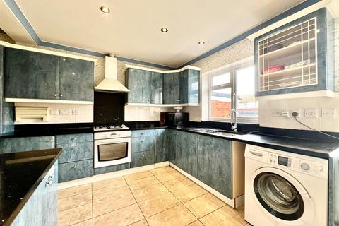 3 bedroom terraced house for sale, Sunnycroft Road, Southall UB1