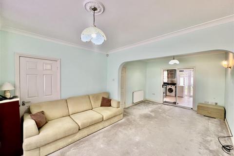 3 bedroom terraced house for sale, Sunnycroft Road, Southall UB1