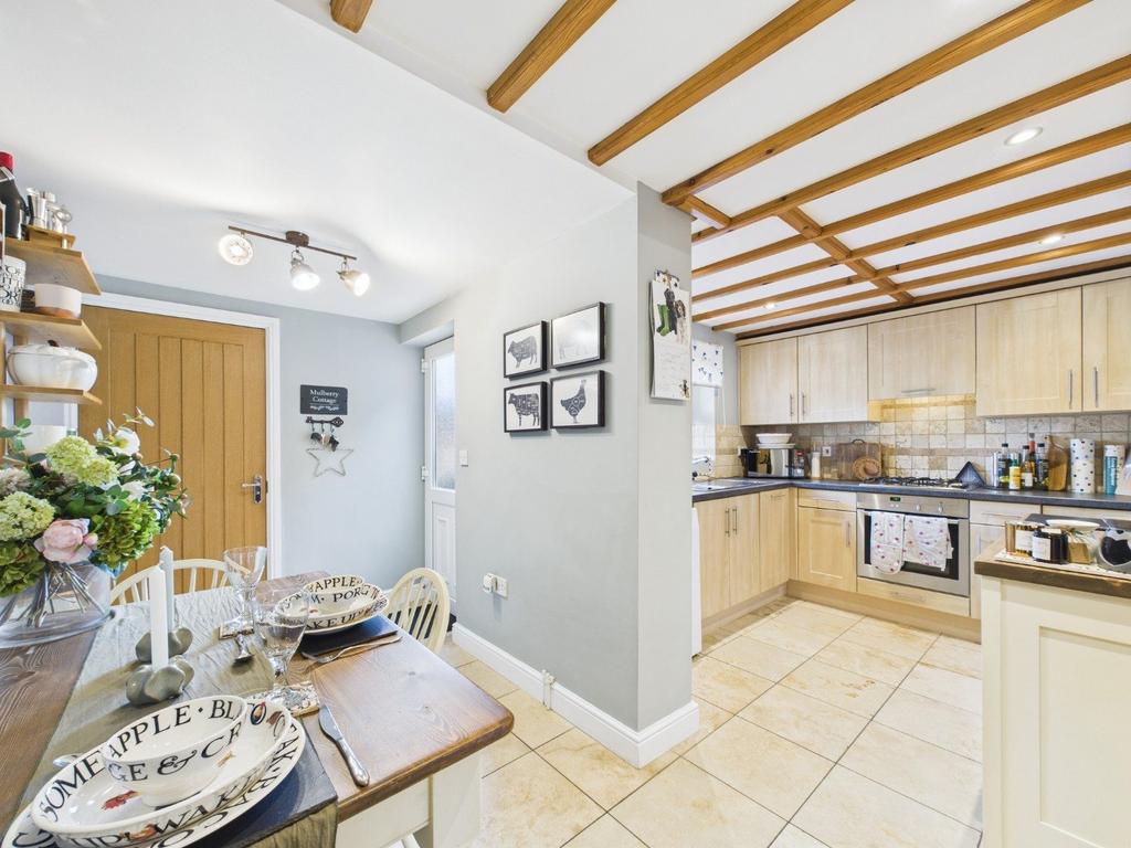 Kitchen/Dining Area