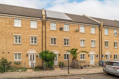 Lynbrook Grove, London SE15