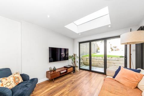 2 bedroom apartment for sale, Queen Mary Road, Crystal Palace, London, SE19