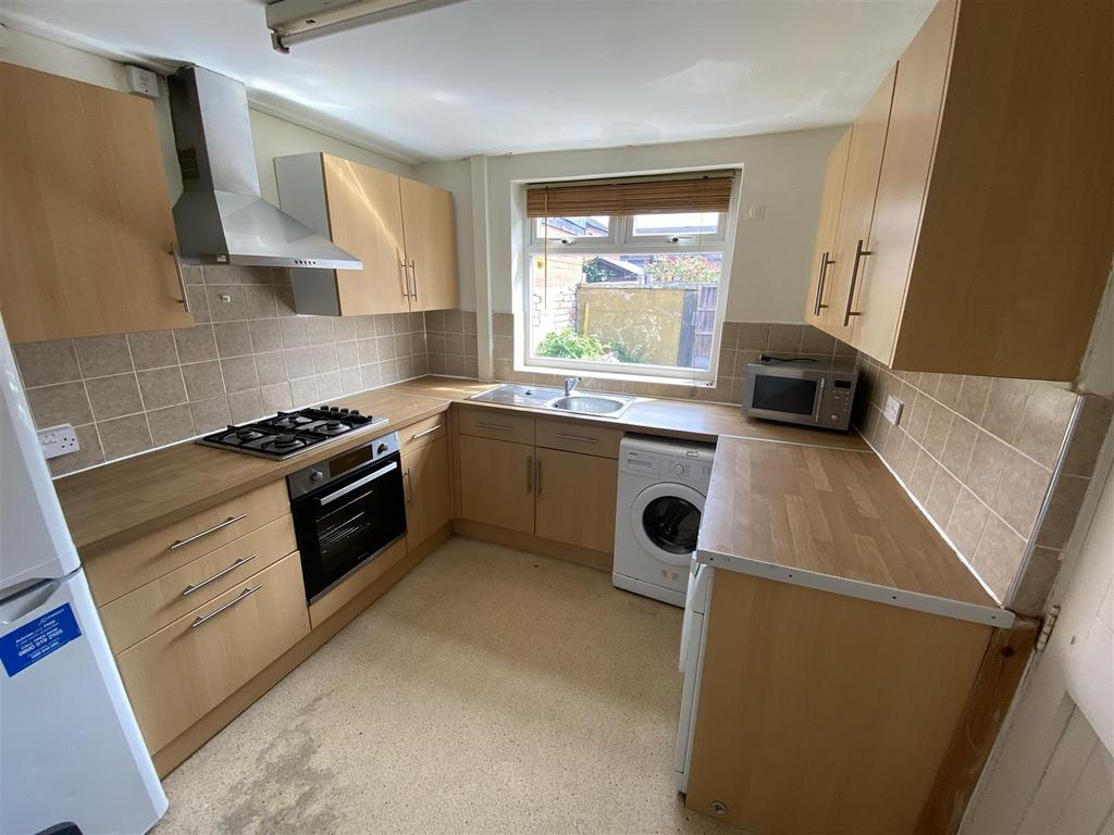 Beverly kitchen.JPG