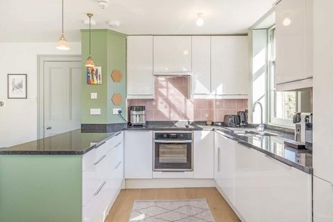 1 bedroom flat for sale, Trinity Church Square, London SE1