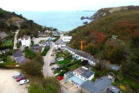 2 bedroom cottage for sale, Quay Road, St Agnes- A short walk to the beach