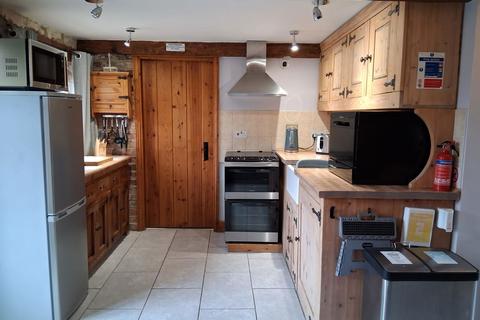 2 bedroom apartment to rent, Bridlington Road, Bridlington YO15