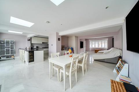 undefined, Seaton Gardens, Ruislip Manor, Middlesex