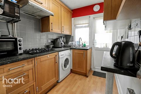 3 bedroom terraced house for sale, Belmont Road, Grays