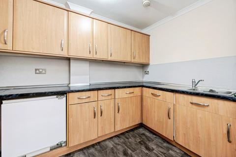 undefined, Park Street, Luton LU1
