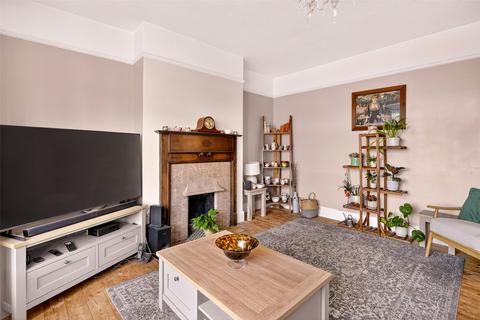 4 bedroom semi-detached house for sale, Gaisford Road, Tarring, Worthing, West Sussex, BN14