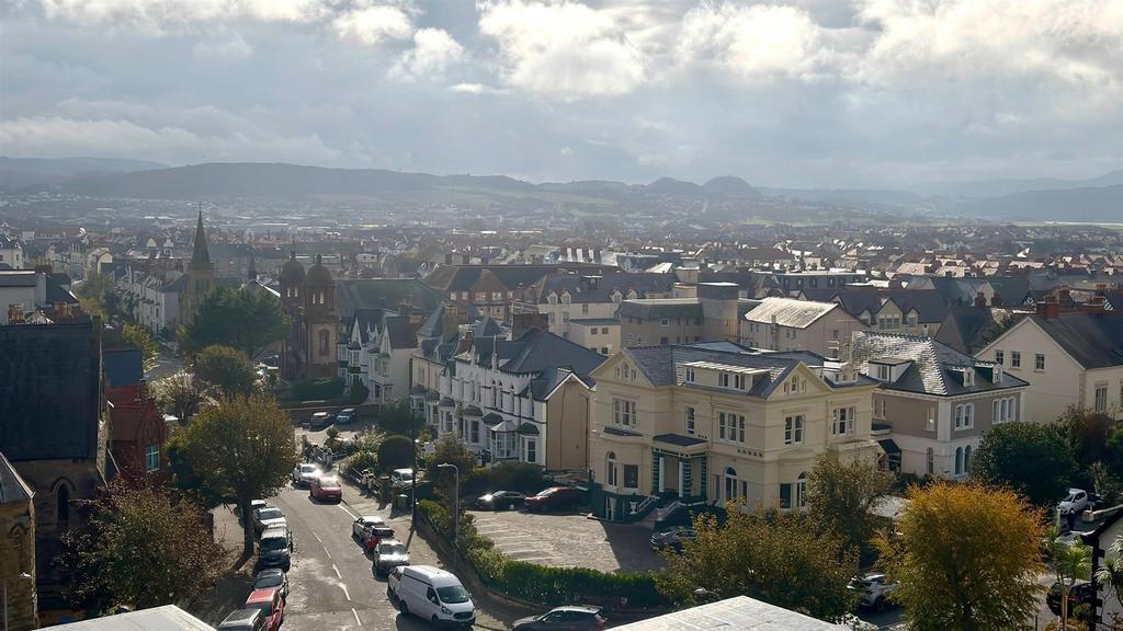 Garth ct 14 view 2.jpg