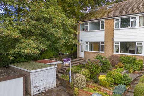 undefined, Wold Close, Bradford BD13