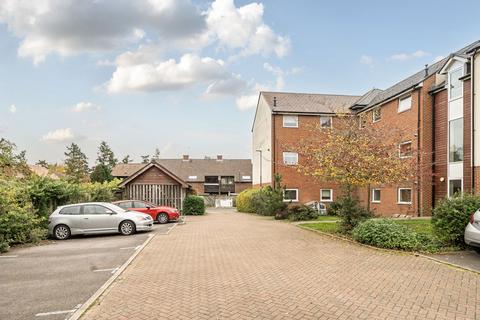 2 bedroom flat for sale, Forest Road, Midhurst, GU29