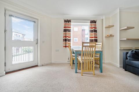 2 bedroom flat for sale, Forest Road, Midhurst, GU29