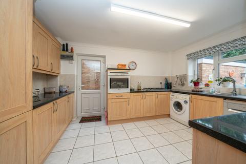 undefined, Crosslands, Caddington, LU1