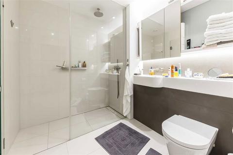 undefined, Upper Ground, London SE1