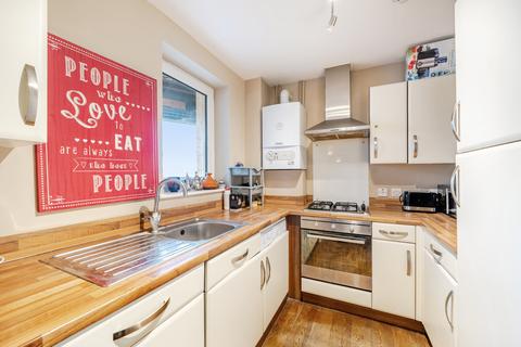 1 bedroom flat for sale, High Road, London NW10