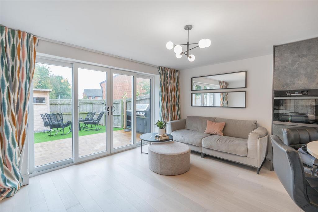 30 Firecrest Way-10.jpg