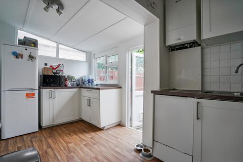 16 Ritchie Road, Croydon, CR0 7AU