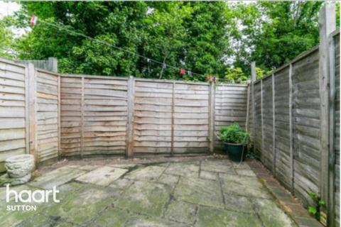 37 Alpine View, Carshalton, SM5 3QJ