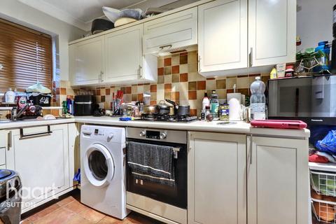 37 Alpine View, Carshalton, SM5 3QJ