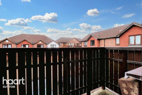 37 Alpine View, Carshalton, SM5 3QJ