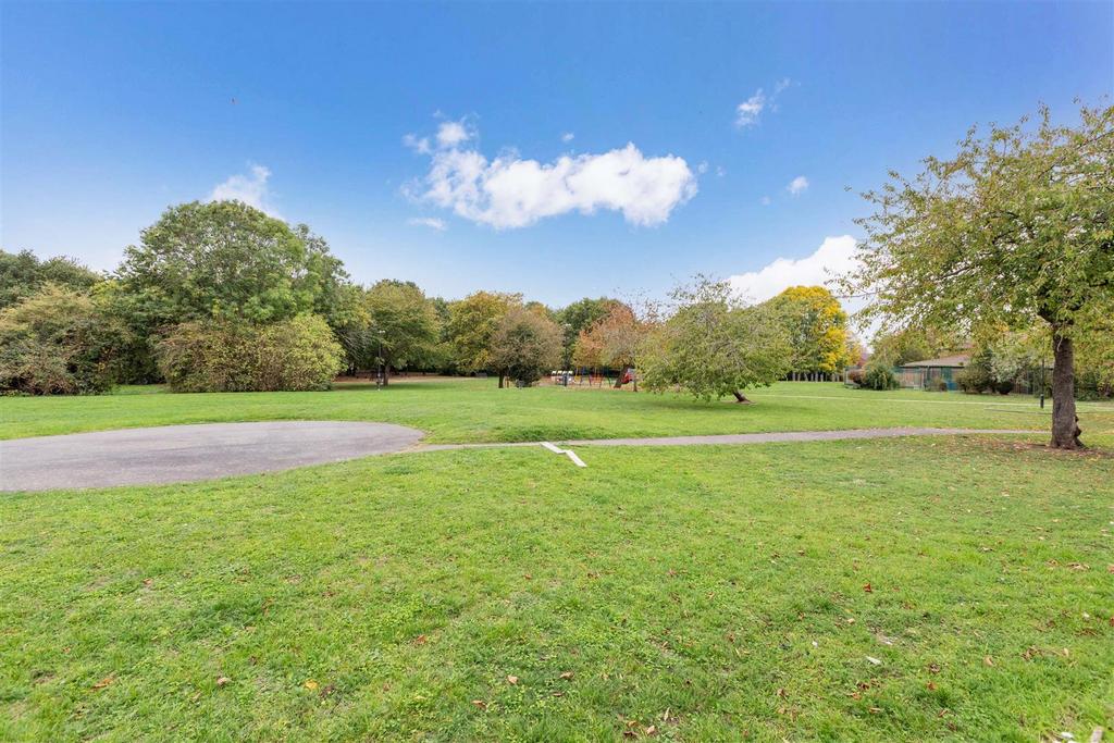 124 Weekes Drive-4.jpg