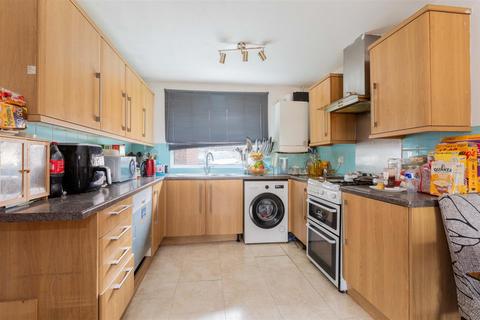 undefined, Weekes Drive, Cippenham
