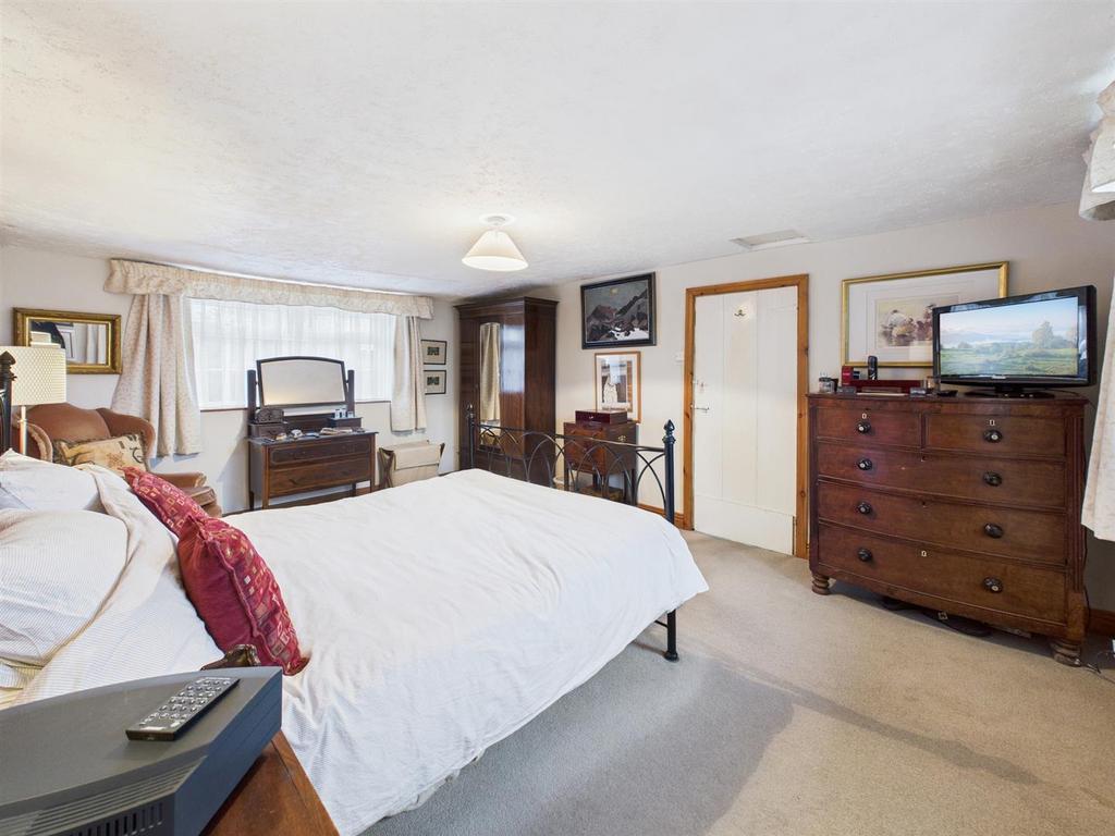 Bedroom: