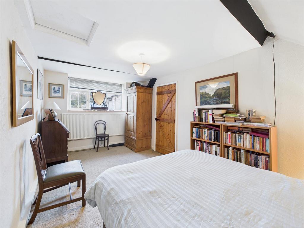 Bedroom: