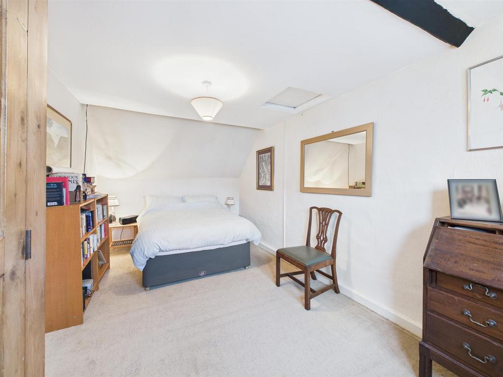 Bedroom:
