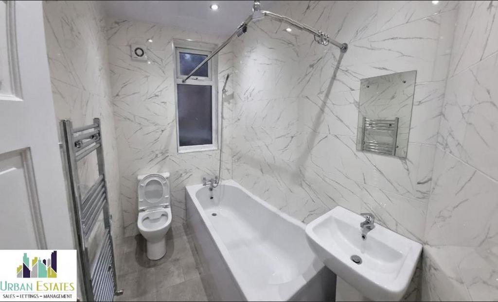 Bathroom.JPG