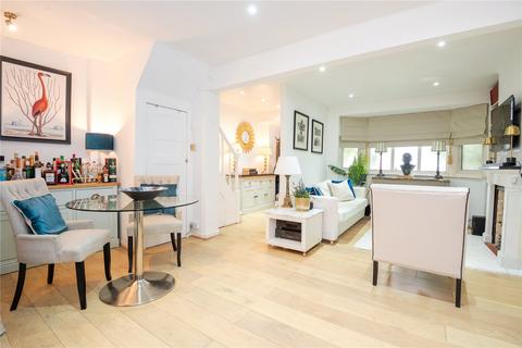 undefined, Fulwell Park Avenue, Twickenham